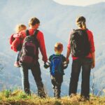 Randonner en famille : itinéraires faciles 2026
