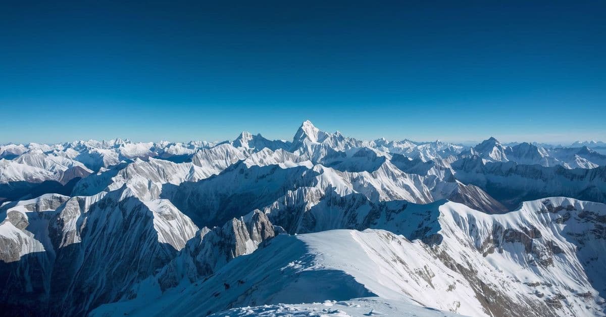 Les 5 sommets accessibles de 6 000 m à 7 000 m au Népal