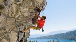 Pourquoi l’escalade outdoor transforme le mental