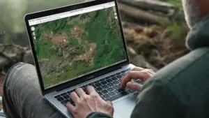 Comment trouver un spot de bivouac parfait avec Google Earth ?