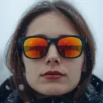 Pourquoi porter des lunettes de soleil même quand il fait gris sur la neige ?