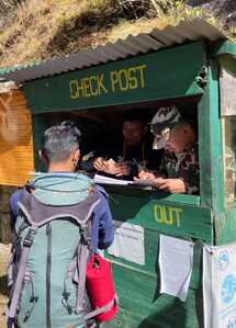 controle militaire National Park Nepal Everest Region