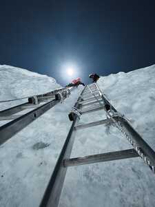 gravir everest alpiniste gravir everest alpiniste