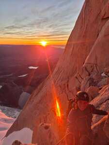 sunset Pilar Rojo sur le Cerro Mermoz et la voie Franco Argentine sur le Fitz Roy