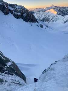 Escalade sur la face sud du mont Hicks en Nouvelle Zélande