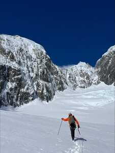 alpinistes Escalade sur la face sud du mont Hicks en Nouvelle Zélande